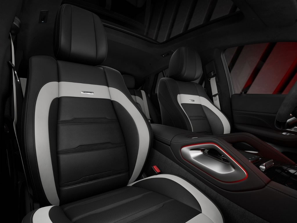 Ventilovaná sportovní sedadla AMG pro řidiče a spolujezdce